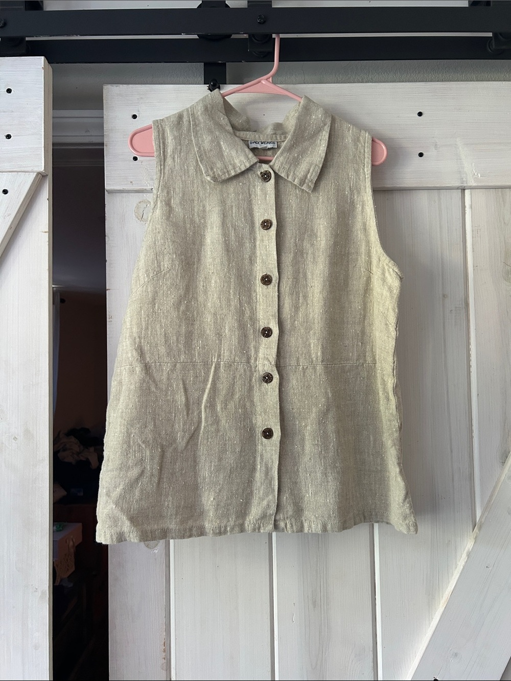 Vintage Sleeveless Button-Front 100% Linen Top in Beige